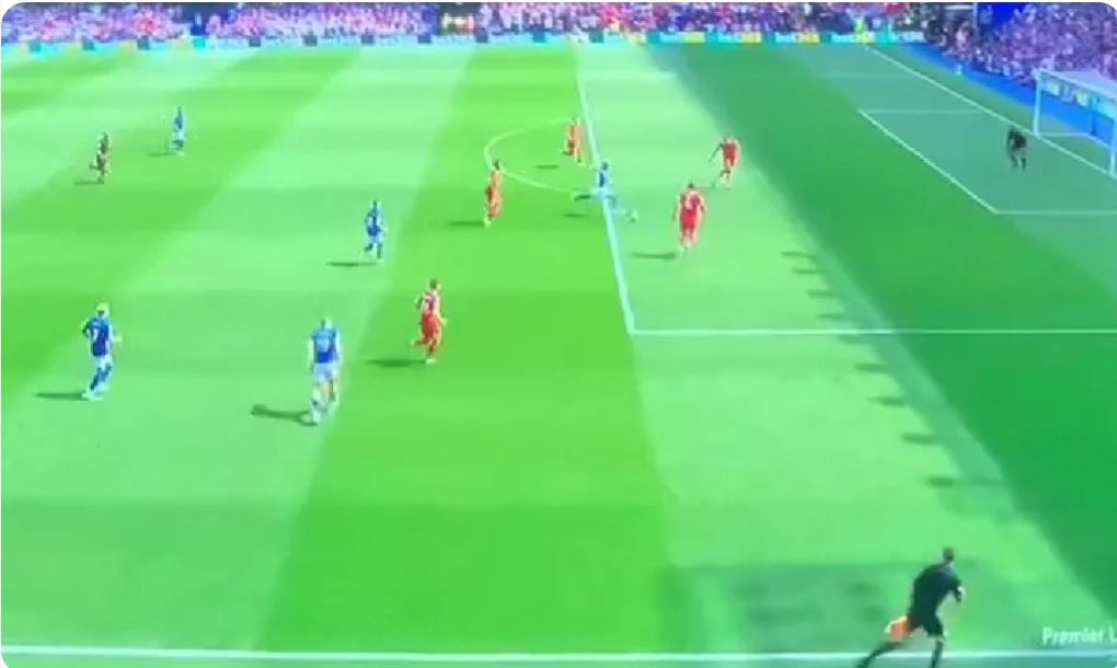 (Video) Van Dijk’s rare mistake nearly costs team, but Quansah steps in to avert disaster